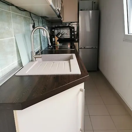 Mira - Sea View Apartman