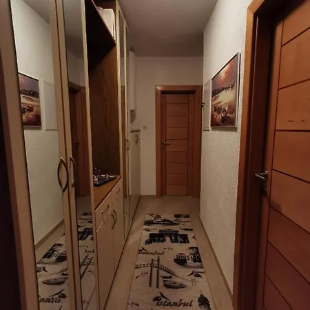 Mira - Sea View Apartman