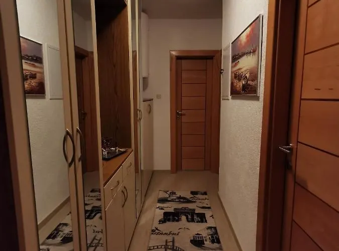 Mira - Sea View Apartman