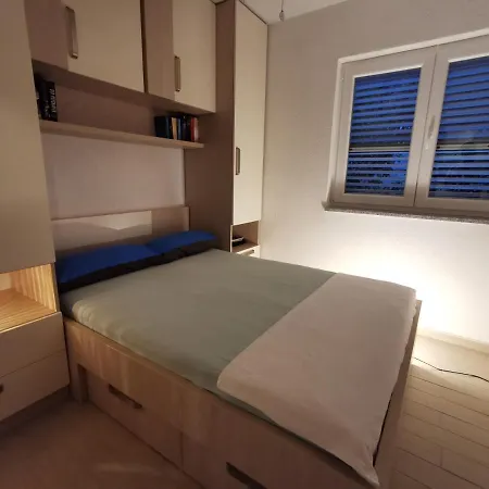 Mira - Sea View * トロギール